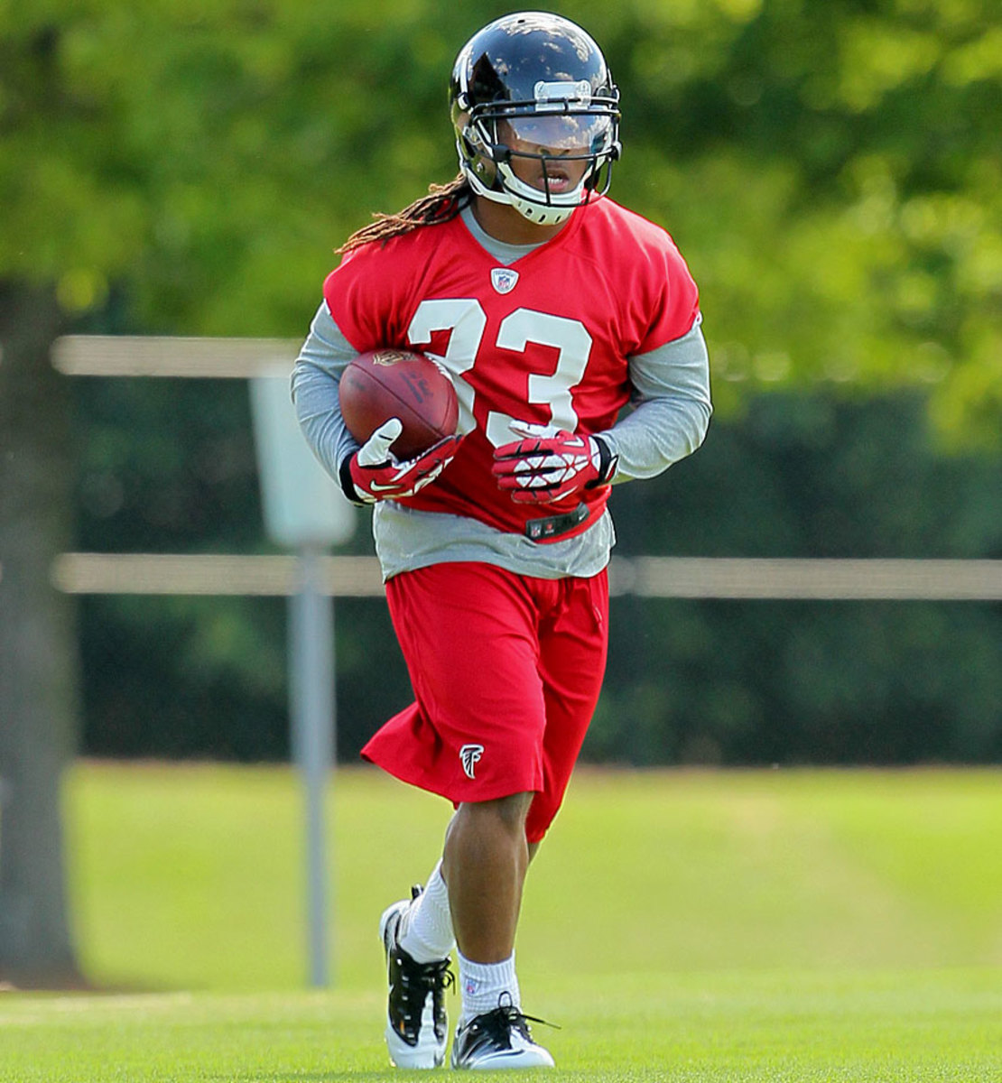 Devonta-Freeman.jpg